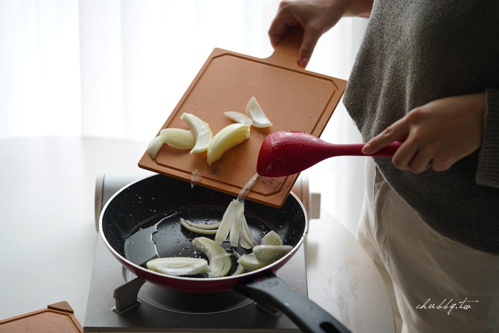 秋日暖心簡單食譜【胡椒雞湯烏龍麵】同場開箱德國雙人ZWILLING ENFINIGY電動研磨器 秋日暖心簡單食譜【胡椒雞湯烏龍麵】同場開箱德國雙人ZWILLING ENFINIGY電動研磨器