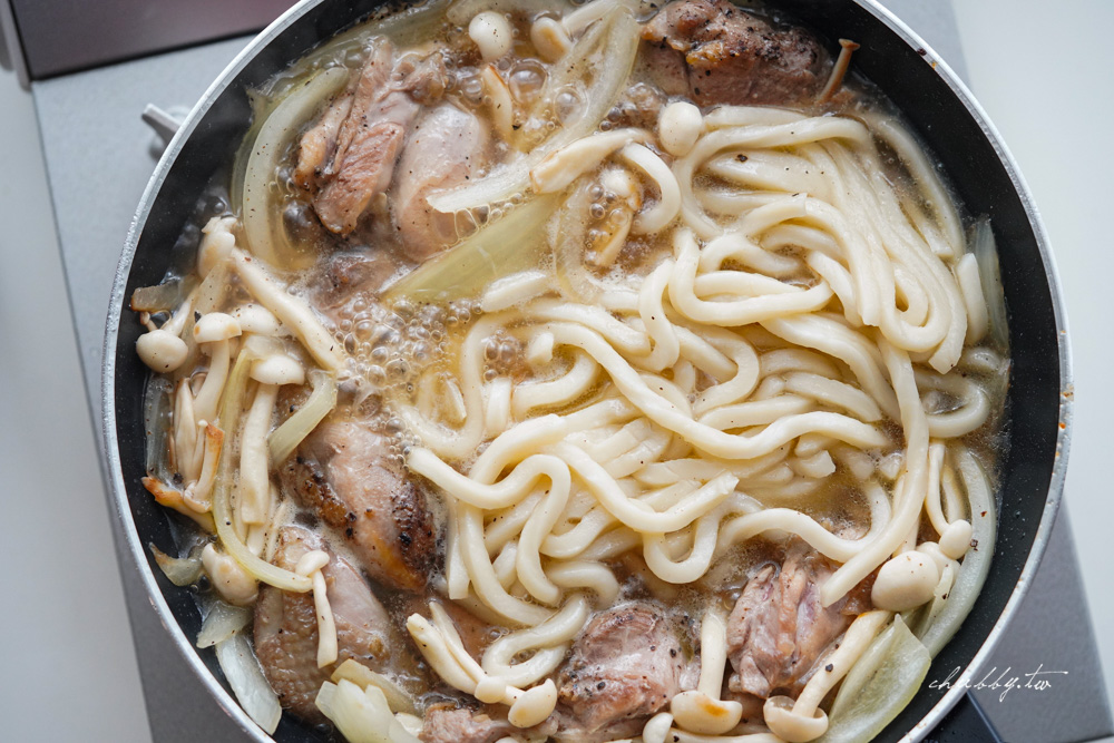 秋日暖心簡單食譜【胡椒雞湯烏龍麵】同場開箱德國雙人ZWILLING ENFINIGY電動研磨器 秋日暖心簡單食譜【胡椒雞湯烏龍麵】同場開箱德國雙人ZWILLING ENFINIGY電動研磨器