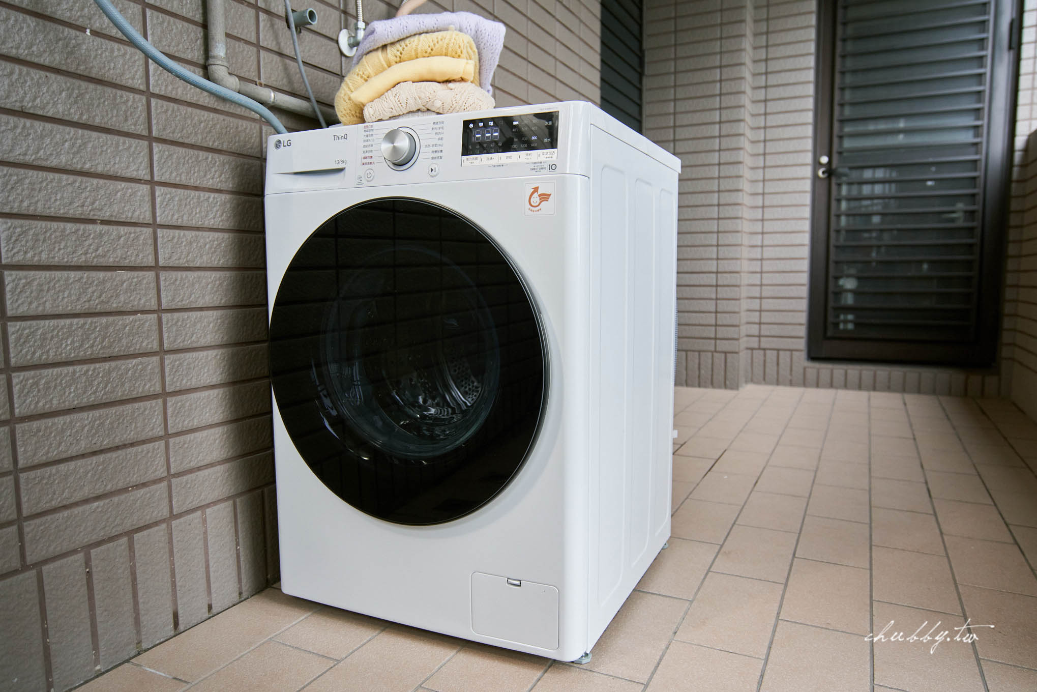 內有限時優惠【開箱】我家新歡 LG 13公斤蒸洗脫烘滾筒洗衣機,一機完成的極窄生活革命 內有限時優惠【開箱】我家新歡 LG 13公斤蒸洗脫烘滾筒洗衣機,一機完成的極窄生活革命